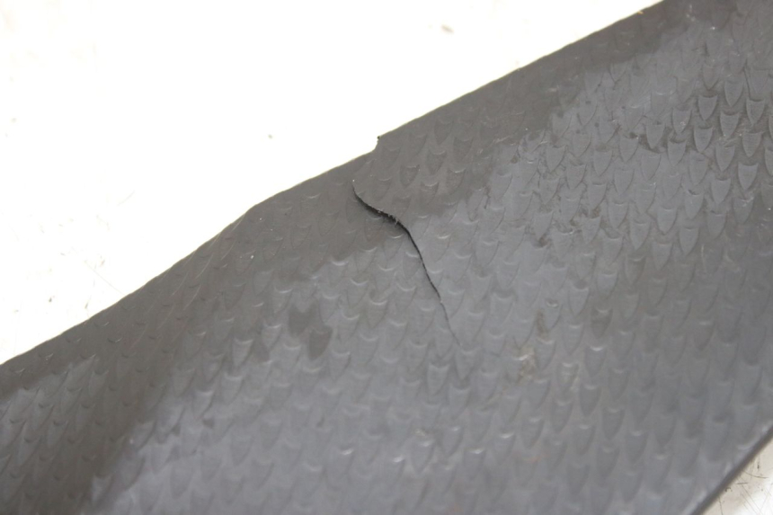 photo de OSŁONA POD LEWYM SIEDZENIEM YAMAHA YZF R1 1000 (2007 - 2008) - Szczegół części