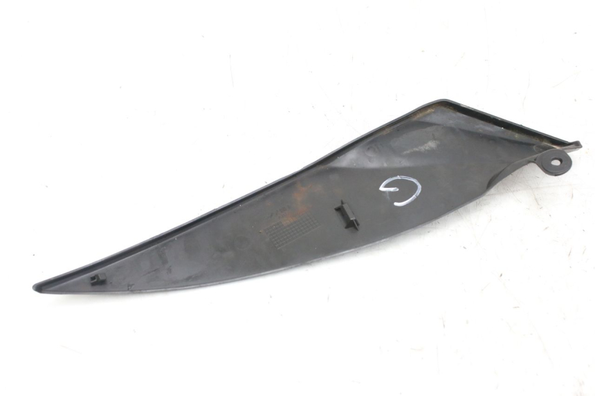 photo de OSŁONA POD LEWYM SIEDZENIEM YAMAHA YZF R1 1000 (2007 - 2008) - Zoom stanu zużycia
