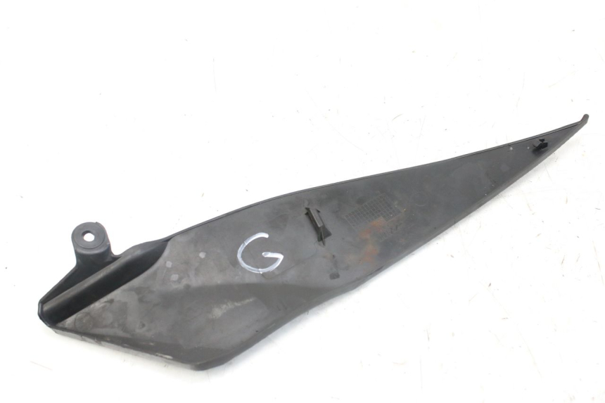 photo de OSŁONA POD LEWYM SIEDZENIEM YAMAHA YZF R1 1000 (2007 - 2008) - Zbliżenie techniczne