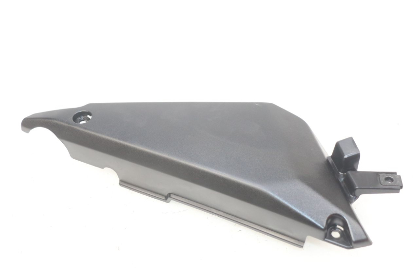 photo de OSŁONA POD LEWYM SIEDZENIEM KAWASAKI Z 650 (2016 - 2019) - Inny kąt widzenia