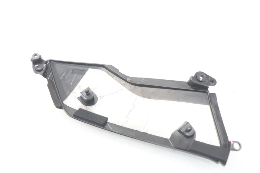 photo de OSŁONA POD LEWYM SIEDZENIEM KAWASAKI Z Z900 900 (2017 - 2019) - Szczegół części