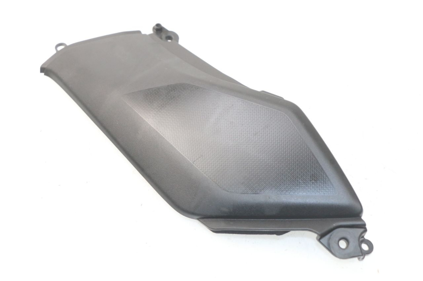 photo de OSŁONA POD LEWYM SIEDZENIEM KAWASAKI Z Z900 900 (2017 - 2019) - Zoom stanu zużycia