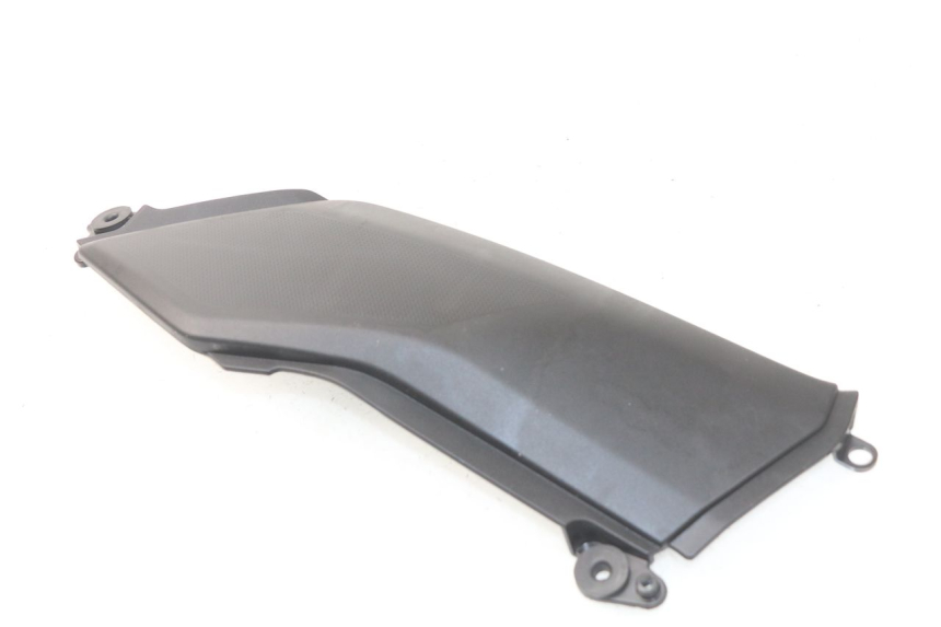 photo de OSŁONA POD LEWYM SIEDZENIEM KAWASAKI Z Z900 900 (2017 - 2019) - Inny kąt widzenia