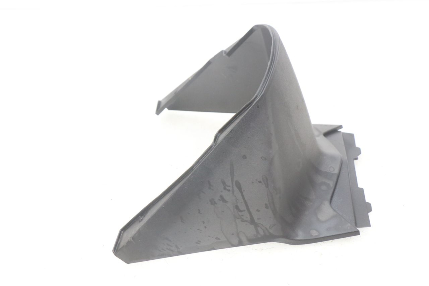 photo de OSŁONA POD SIEDZENIEM PEUGEOT GEOPOLIS 400 (2007 - 2013) - Zbliżenie techniczne