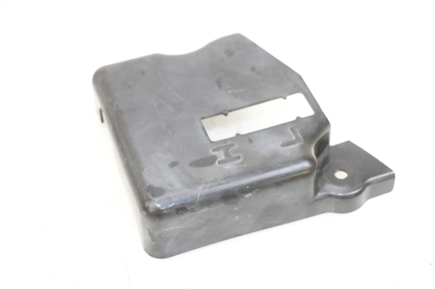 photo de OSŁONA POD SIODŁEM KAWASAKI GPX R WARBIRD 600 (1988 - 1993) - Zoom stanu zużycia