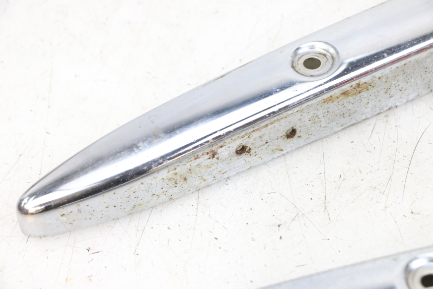 photo de OSŁONA POD SIEDZENIEM SUZUKI GZ MARAUDER 125 (1998 - 2004) - Zoom stanu zużycia