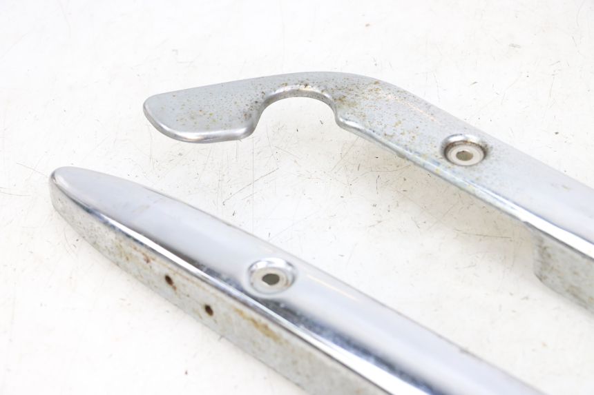 photo de OSŁONA POD SIEDZENIEM SUZUKI GZ MARAUDER 125 (1998 - 2004) - Punkty mocowania