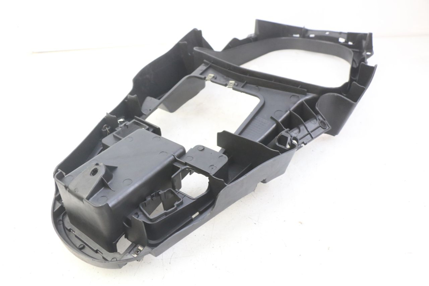 photo de OSŁONA POD SIEDZENIEM REVATTO IMPERATOR 125 (2007 - 2015) - Szczegół części