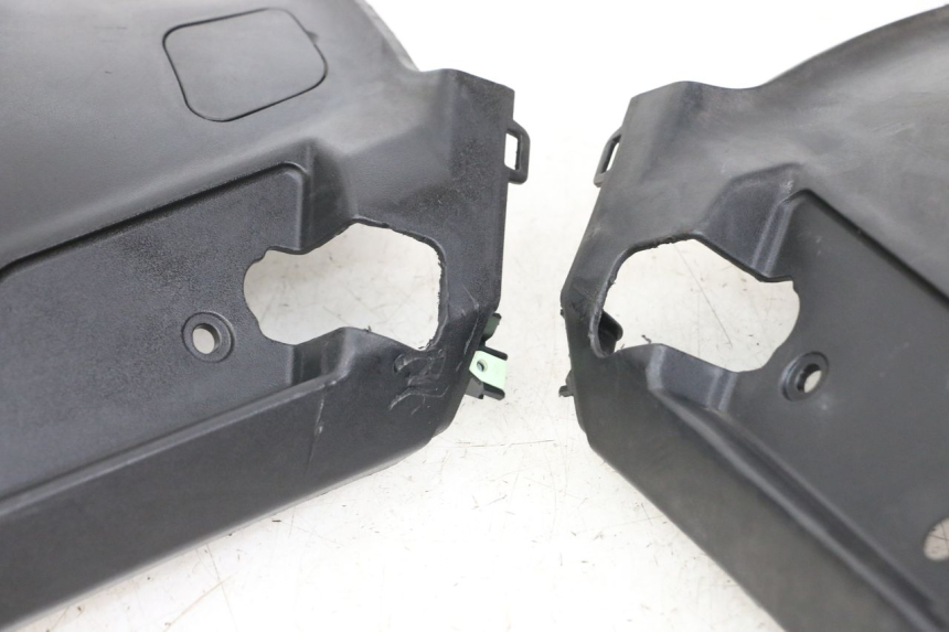 photo de OSŁONA POD SIODŁEM PEUGEOT KISBEE 2T 50 (2018 - 2022) - Zbliżenie techniczne