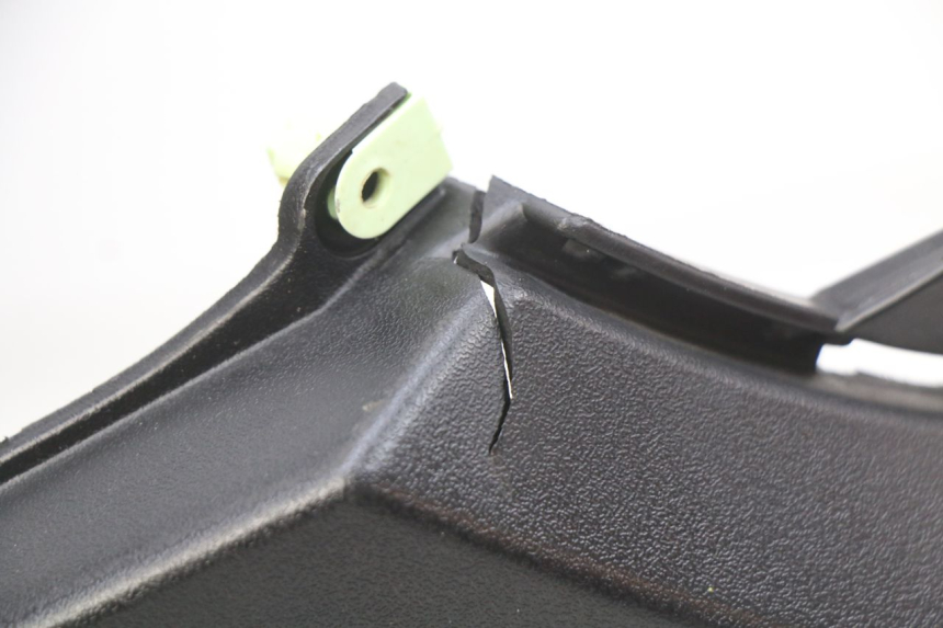 photo de OSŁONA POD SIEDZENIEM PEUGEOT KISBEE 4T 50 (2010 - 2017) - Inny kąt widzenia