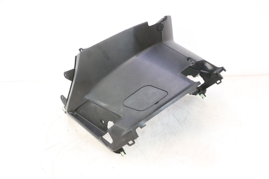 photo de OSŁONA POD SIEDZENIEM PEUGEOT KISBEE 4T 50 (2023 - 2026) - Oznaczenia i referencje