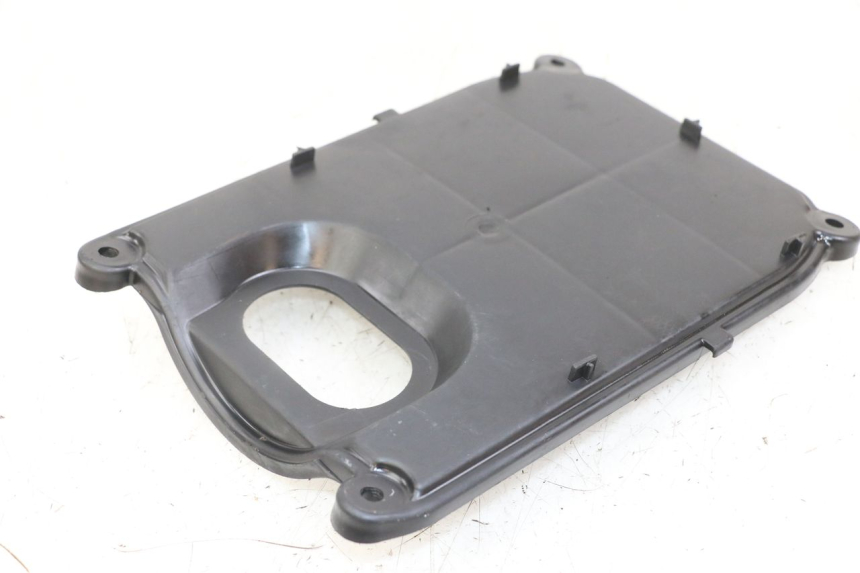 photo de OSŁONA POD SIEDZENIEM MASAI XL 50 (2012 - 2019) - Zoom stanu zużycia