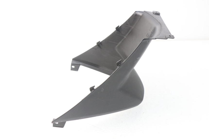 photo de OSŁONA POD SIEDZENIEM PEUGEOT METROPOLIS 400 (2017 - 2020) - Zoom stanu zużycia