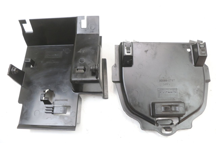 photo de OSŁONA POD SIEDZENIEM KAWASAKI NINJA 400 (2018 - 2023) - Inny kąt widzenia