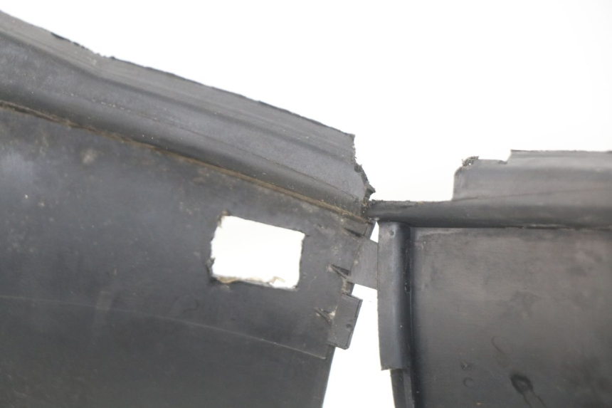 photo de OSŁONA POD SIEDZENIEM MBK OVETTO ONE 2T 50 (2013 - 2017) - Szczegół części