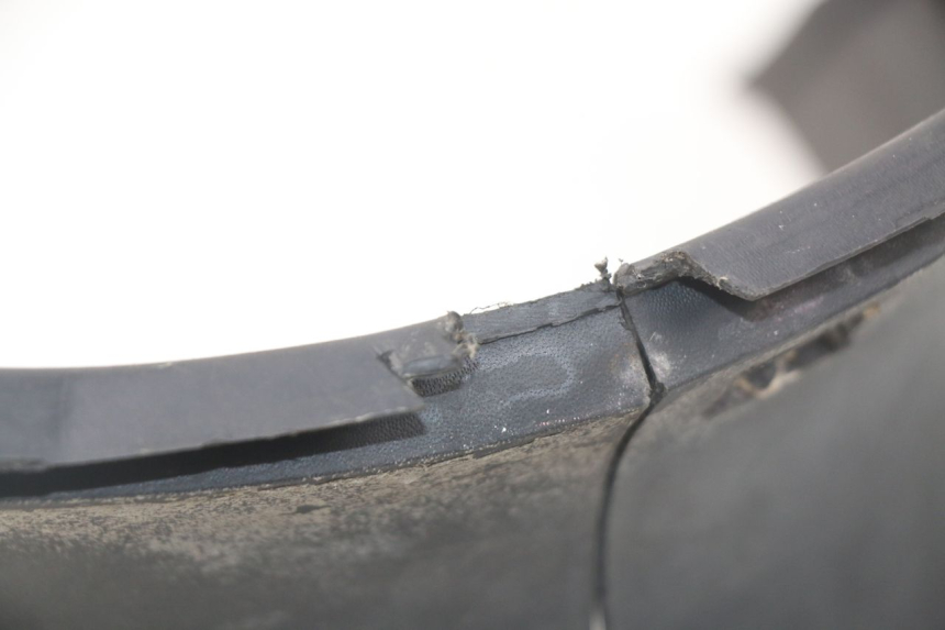 photo de OSŁONA POD SIEDZENIEM MBK OVETTO ONE 2T 50 (2013 - 2017) - Zoom stanu zużycia