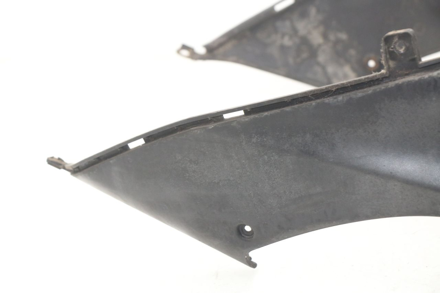 photo de OSŁONA POD SIEDZENIEM MBK OVETTO ONE 2T 50 (2013 - 2017) - Stan powierzchni