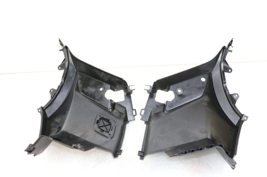 photo de OSŁONA POD SIEDZENIEM PEUGEOT KISBEE 4T 50 (2018 - 2022) - Zoom stanu zużycia