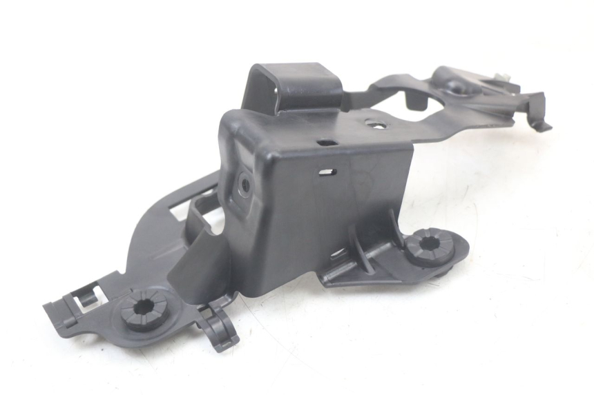 photo de OSŁONA POD SIEDZENIEM ROYAL ENFIELD CONTINENTAL GT 650 (2019 - 2024) - Zbliżenie techniczne