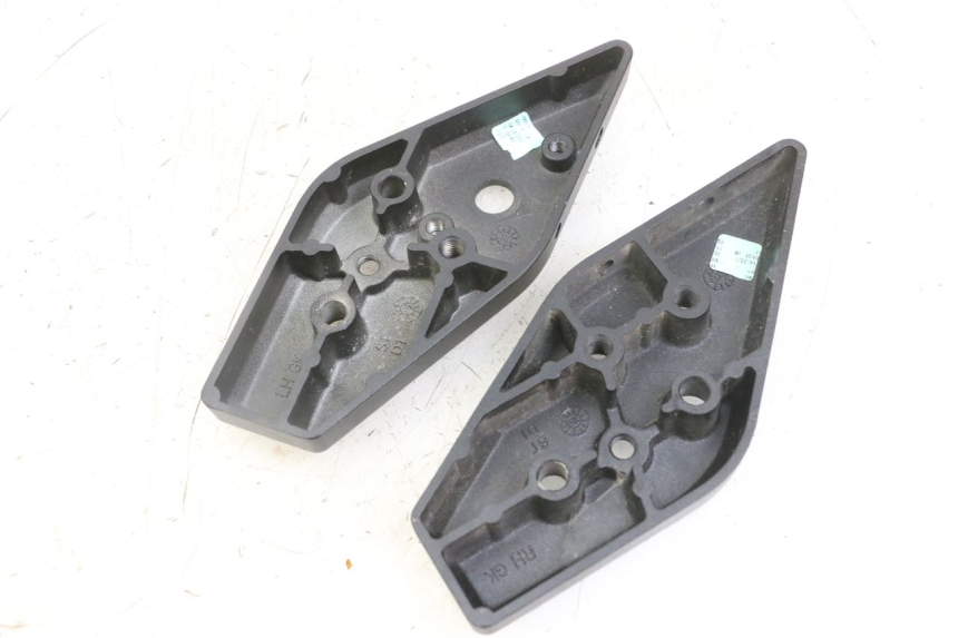 photo de OSŁONA POD SIEDZENIEM ROYAL ENFIELD HYMALAYAN 410 (2016 - 2023) - Szczegół części