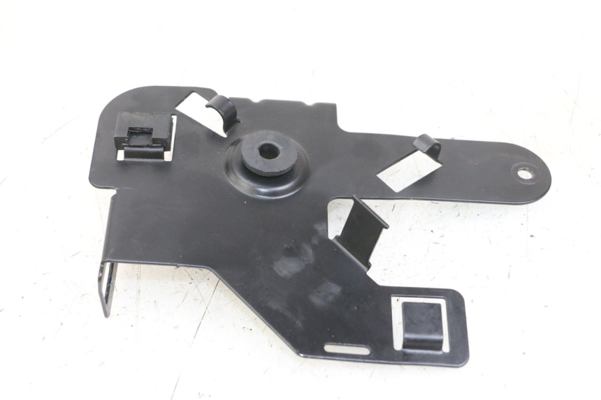 photo de OSŁONA POD SIODŁEM ROYAL ENFIELD SCRAM 411 (2022 - 2024) - Szczegół części