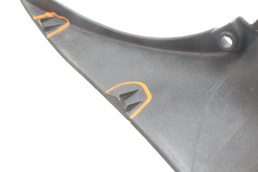 photo de OSŁONA POD SIEDZENIEM GILERA RUNNER SP 50 (2002 - 2004) - Widok z bliska