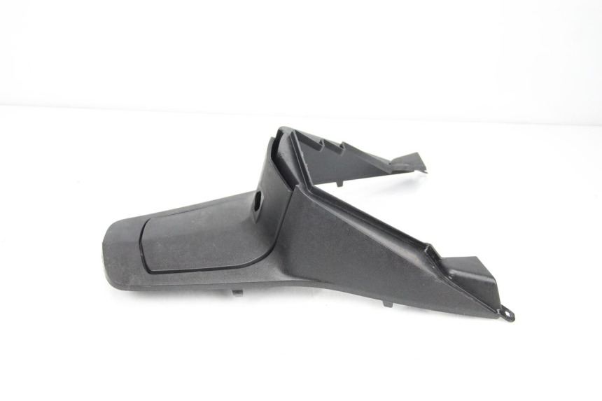 photo de OSŁONA POD SIEDZENIEM PEUGEOT SATELIS 125 (2013 - 2018) - Szczegół części