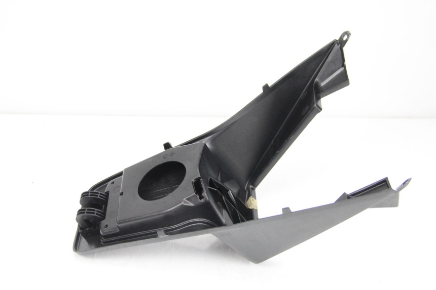 photo de OSŁONA POD SIEDZENIEM PEUGEOT SATELIS 125 (2013 - 2018) - Stan powierzchni