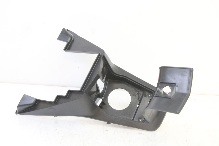 photo de OSŁONA POD SIEDZENIEM PEUGEOT SATELIS 125 (2013 - 2018) - Zoom stanu zużycia