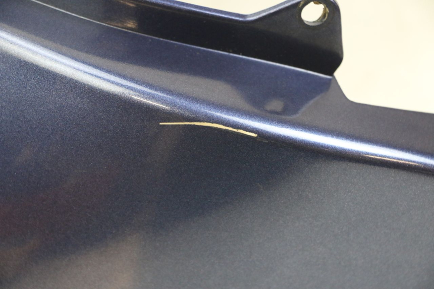 photo de OSŁONA POD SIEDZENIEM APRILIA SCARABEO GT 125 (1999 - 2007) - Zbliżenie techniczne