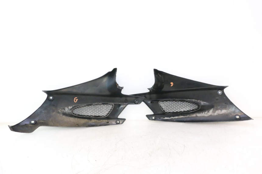 photo de OSŁONA POD SIODŁEM PEUGEOT SPEEDFIGHT LC 50 (1996 - 2002) - Zoom stanu zużycia