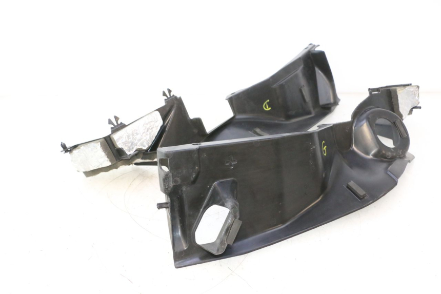 photo de OSŁONA POD SIEDZENIEM CAN-AM SPYDER RS 1000 (2008 - 2012) - Szczegół części
