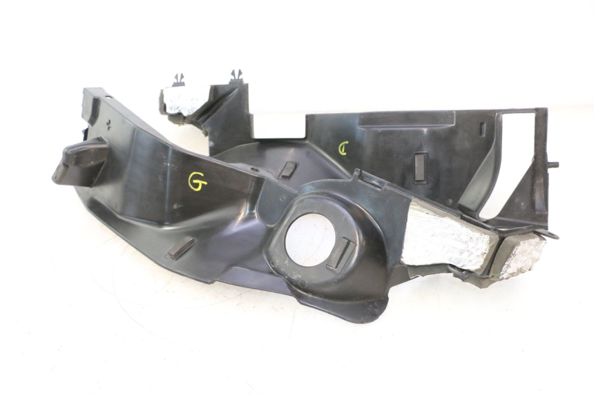 photo de OSŁONA POD SIEDZENIEM CAN-AM SPYDER RS 1000 (2008 - 2012) - Zoom stanu zużycia