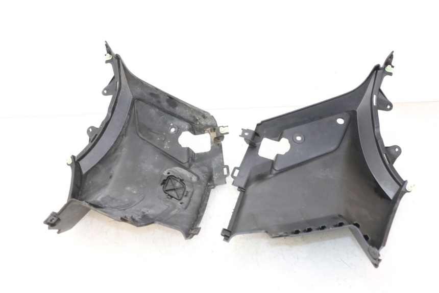 photo de OSŁONA POD SIEDZENIEM PEUGEOT STREETZONE I NAKED 2T 50 (2018 - 2020) - Stan powierzchni