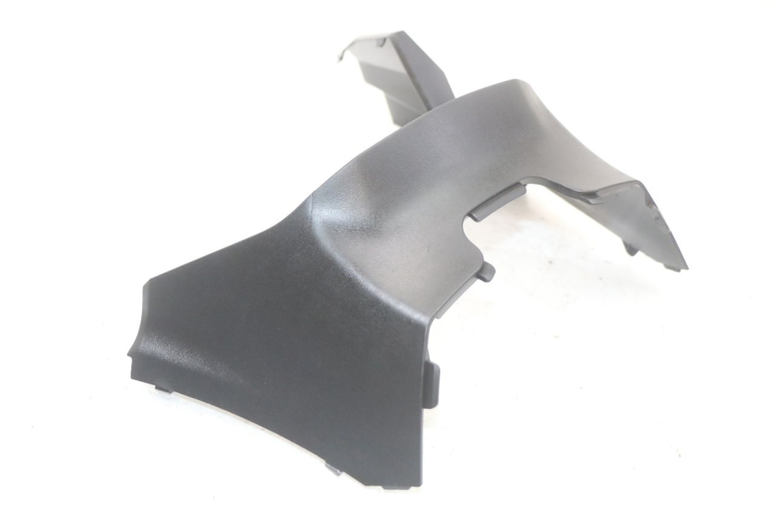 photo de OSŁONA POD SIEDZENIEM SUZUKI BURGMAN 125 (2018 - 2021) - Szczegół części