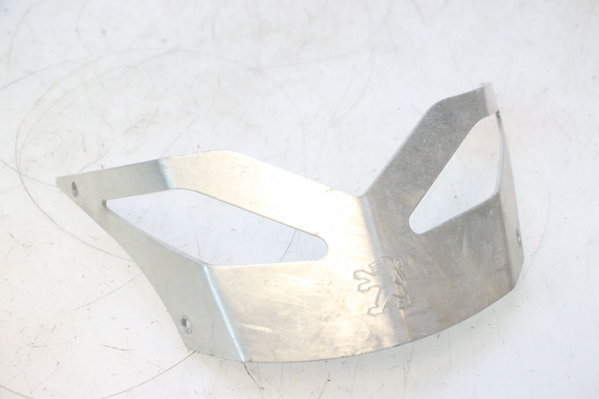 photo de OSŁONA POD SIEDZENIEM PEUGEOT TREKKER 50 (1995 - 2004) - Inny kąt widzenia