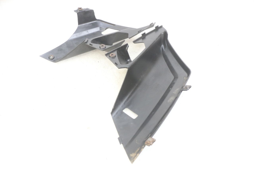 photo de OSŁONA POD SIEDZENIEM YAMAHA XMAX X-MAX 125 (2006 - 2009) - Zoom stanu zużycia