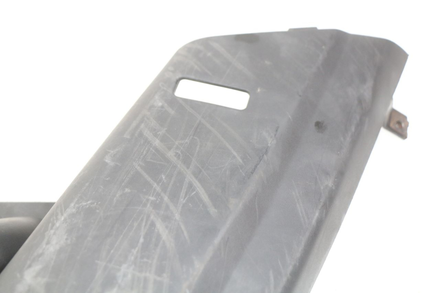 photo de OSŁONA POD SIEDZENIEM YAMAHA XMAX X-MAX 125 (2006 - 2009) - Punkty mocowania