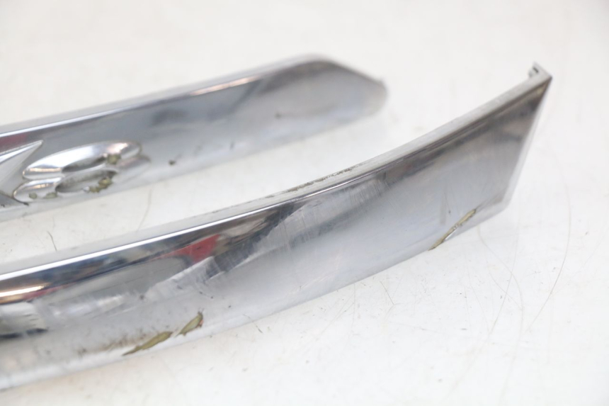 photo de OSŁONA POD SIEDZENIEM PIAGGIO X8 125 (2004 - 2007) - Zbliżenie komponentów