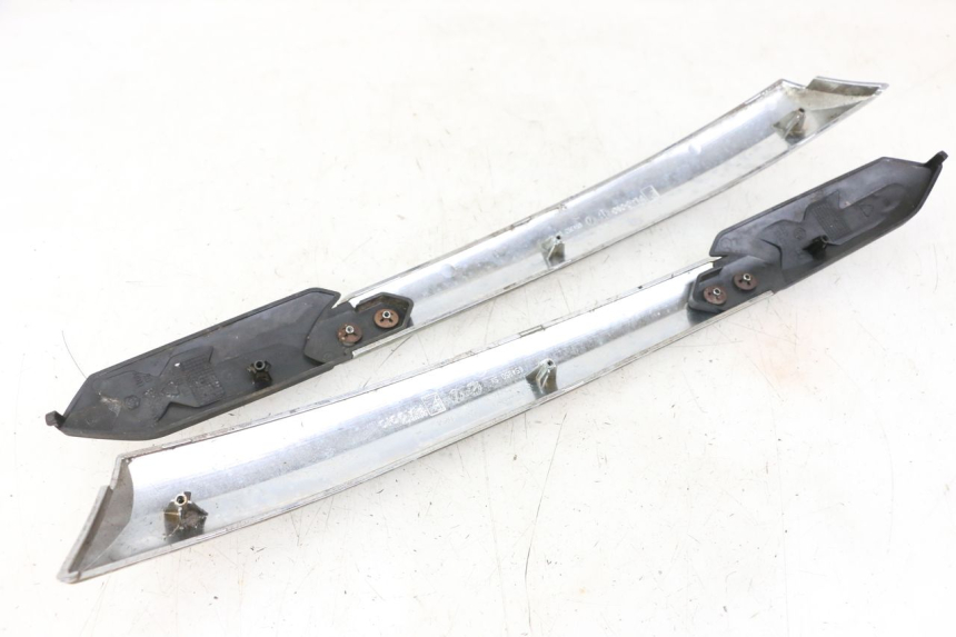 photo de OSŁONA POD SIEDZENIEM PIAGGIO XEVO - X EVO 125 (2007 - 2017) - Szczegół części