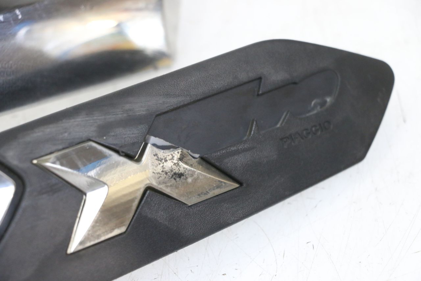 photo de OSŁONA POD SIEDZENIEM PIAGGIO XEVO - X EVO 125 (2007 - 2017) - Zbliżenie techniczne