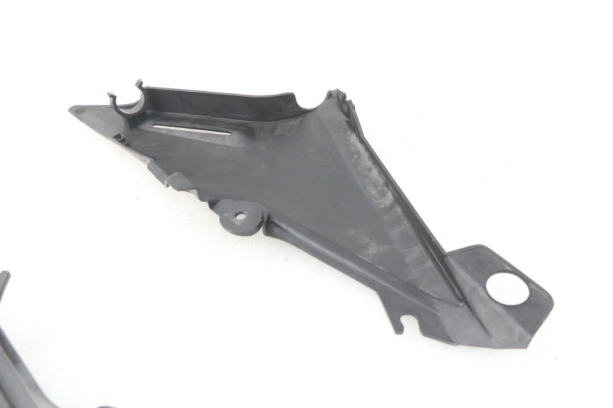 photo de OSŁONA POD SIODŁEM YAMAHA XJ600 XJ DIVERSION 600 (1992 - 1997) - Zoom stanu zużycia