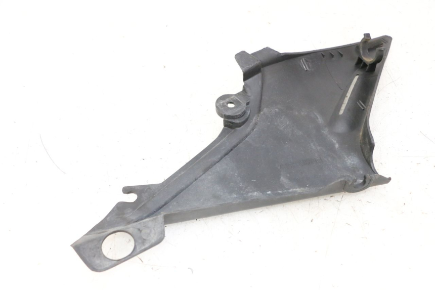 photo de OSŁONA POD SIEDZENIEM YAMAHA XJN DIVERSION 600 (2000 - 2003) - Zbliżenie komponentów