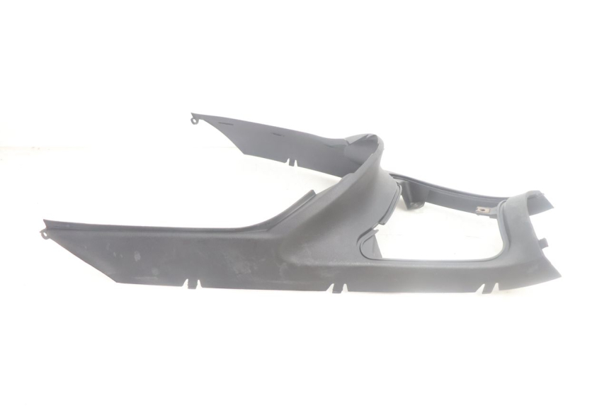 photo de OSŁONA POD SIEDZENIEM YAMAHA YP MAJESTY 125 (2007 - 2010) - Zoom stanu zużycia