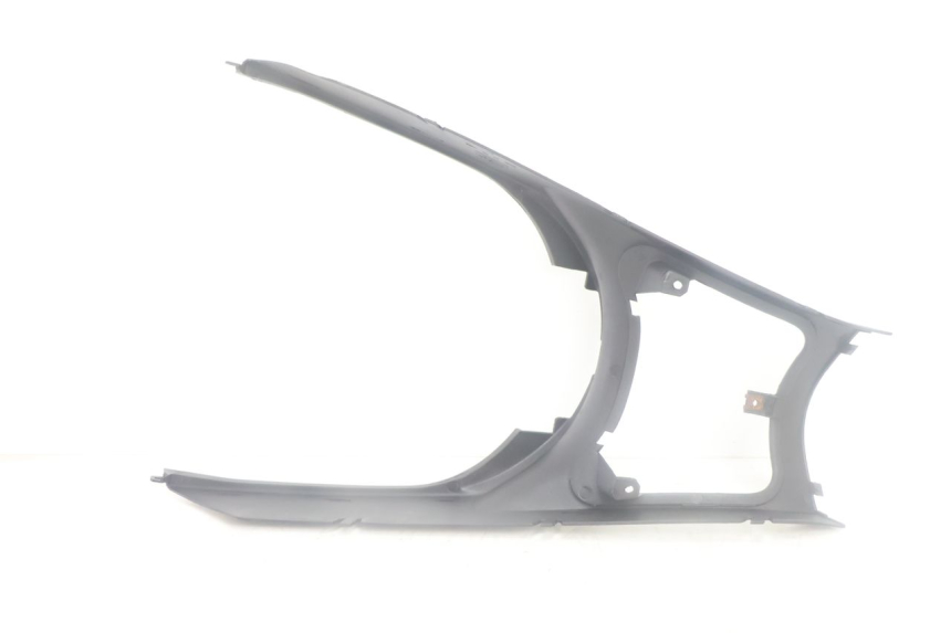 photo de OSŁONA POD SIEDZENIEM YAMAHA YP MAJESTY 125 (2007 - 2010) - Stan powierzchni