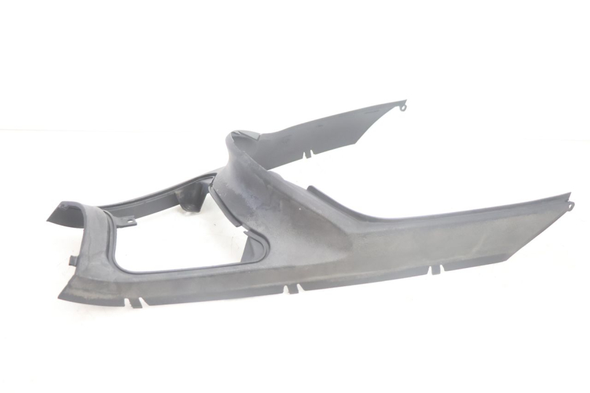 photo de OSŁONA POD SIEDZENIEM YAMAHA YP MAJESTY 125 (2002 - 2006) - Inny kąt widzenia