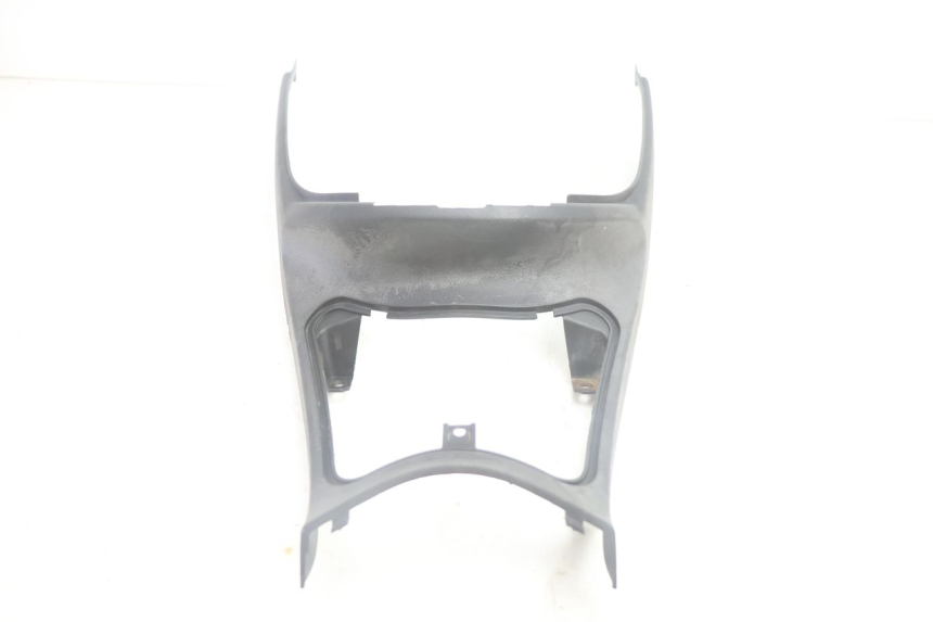 photo de OSŁONA POD SIEDZENIEM YAMAHA YP MAJESTY 125 (2002 - 2006) - Zbliżenie techniczne