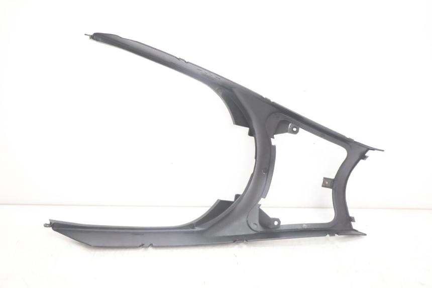 photo de OSŁONA POD SIEDZENIEM YAMAHA YP MAJESTY 125 (2002 - 2006) - Punkty mocowania