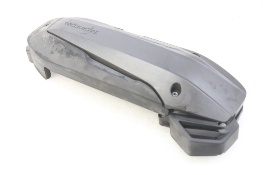 photo de OSŁONA NAPĘDU HONDA FORZA 125 (2015 - 2016) - Zbliżenie techniczne