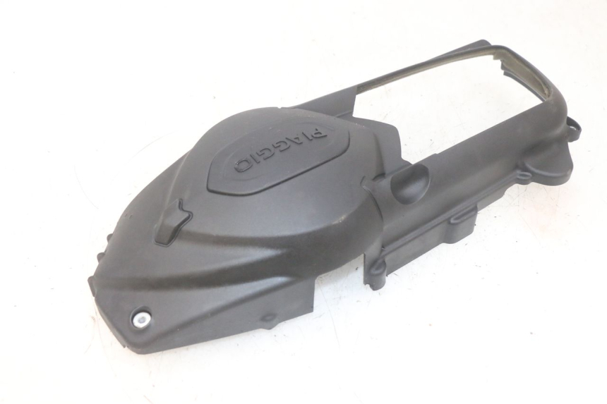 photo de OSŁONA NAPĘDU PIAGGIO MP3 HPE 300 (2019 - 2026) - Zbliżenie techniczne